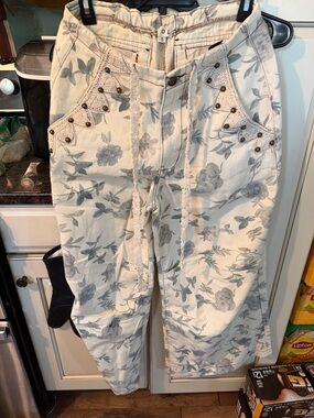 POL Cream Wide-Leg Floral Drawstring Pants with Blue Floral Print